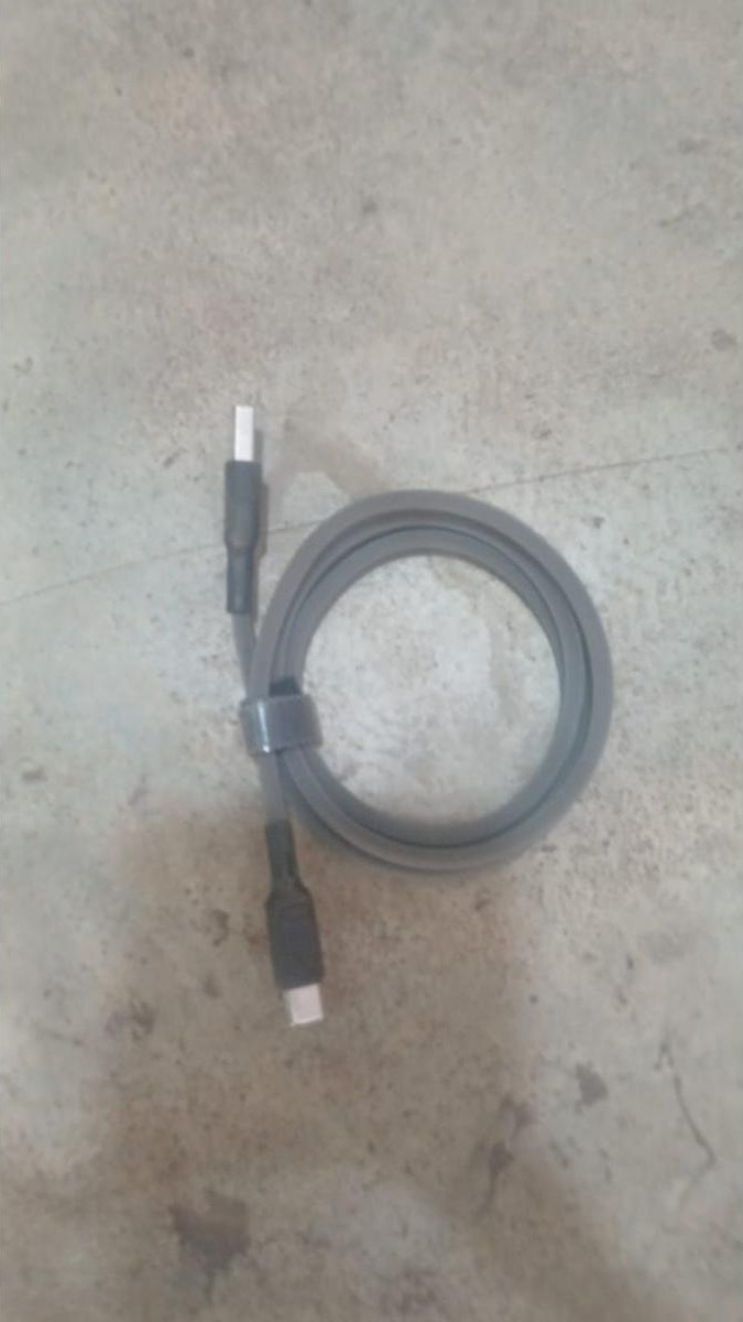 câble HDMI  — vue 3